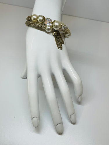Gold Mesh Pearl Coil Bracelet Devil's Details